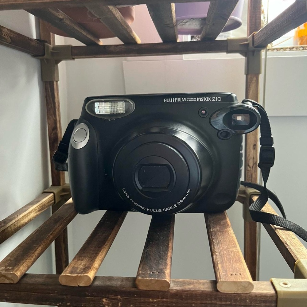 Fujifilm Instax 210 Black Camera